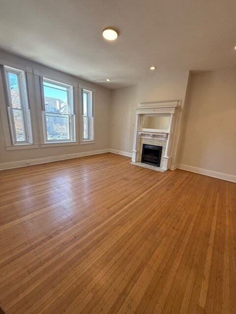 Sala de estar - 2221 Saint Paul St