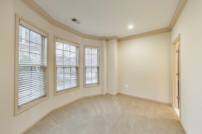 Building Photo - 702 Quayside Ct