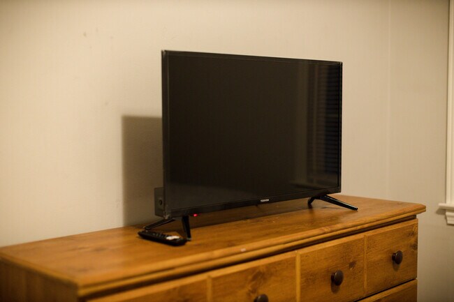 Building Photo - 150 Central Dr