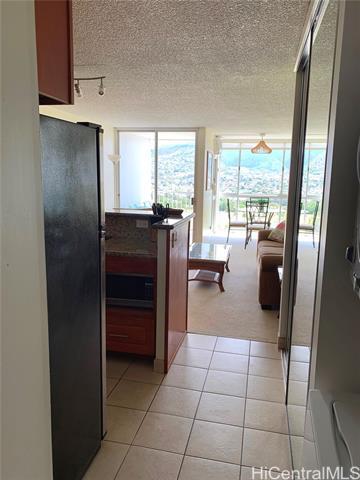Building Photo - 2611 Ala Wai Blvd