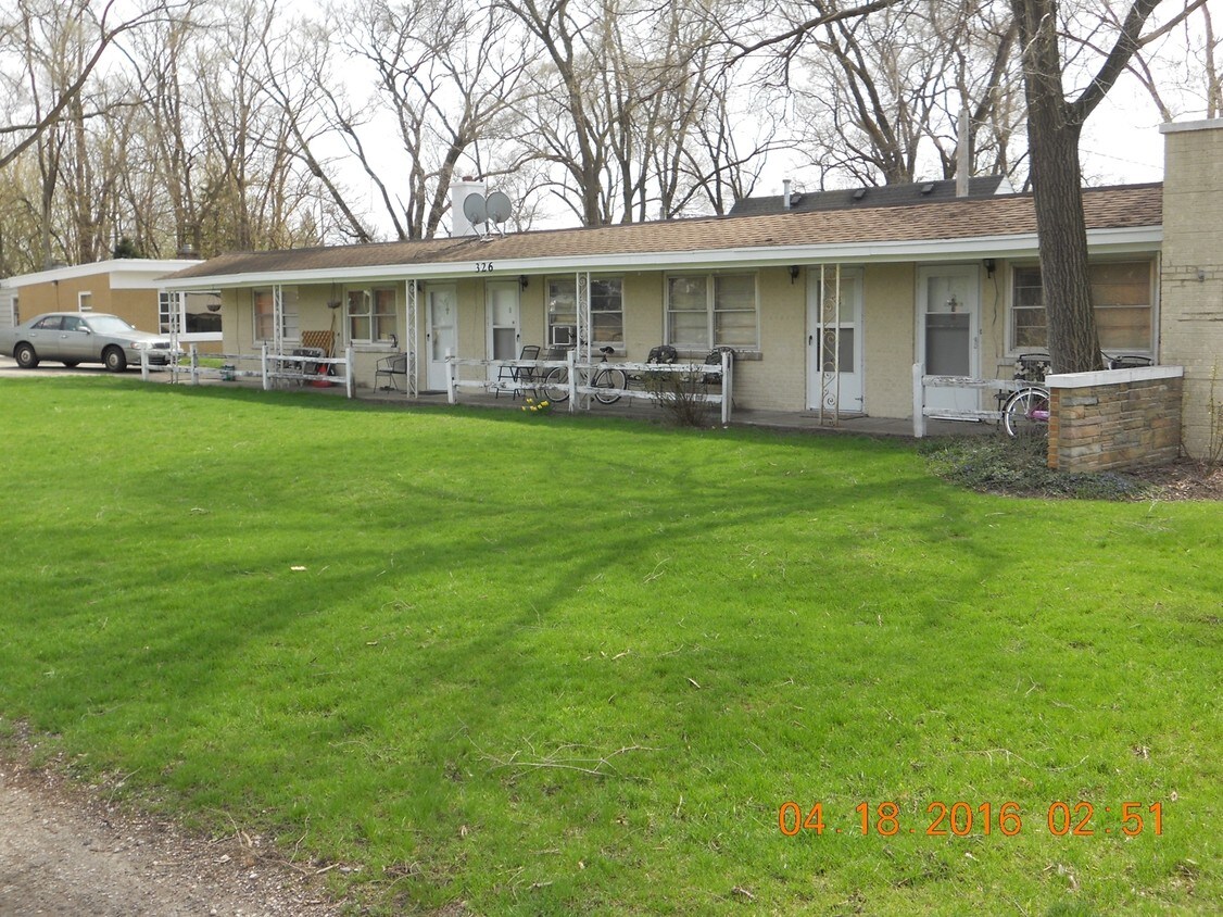 Foto del edificio - Village Apartments