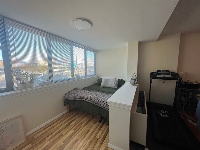 Foto del edificio - 6 Whittier Pl