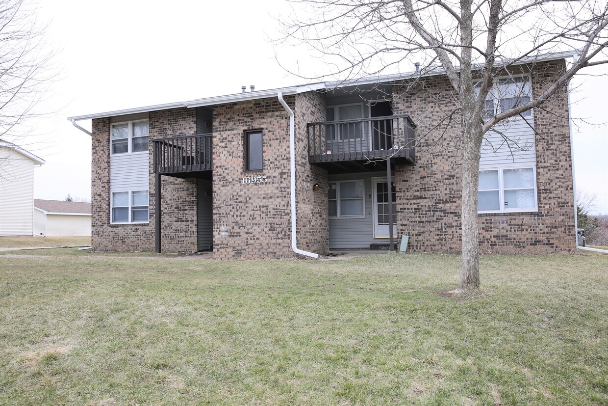 16955 Garcia Way W, Rosemount, MN 55068 Apartments at 16955 Garcia Way W Rosemount, MN