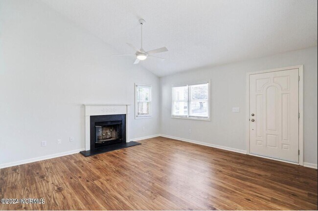 Building Photo - 6505 Red Bay Ct