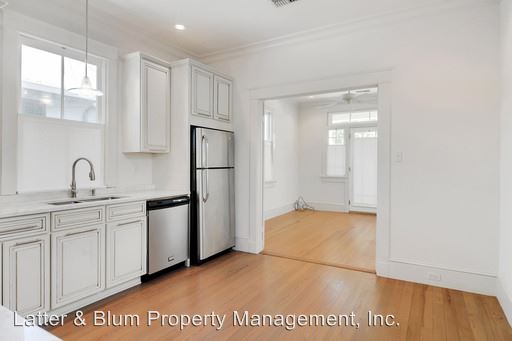 Foto del edificio - 5370 Laurel St