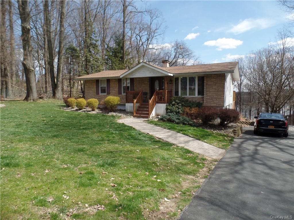 24 Mohawk Dr, Milton, NY 12547 House Rental in Milton, NY