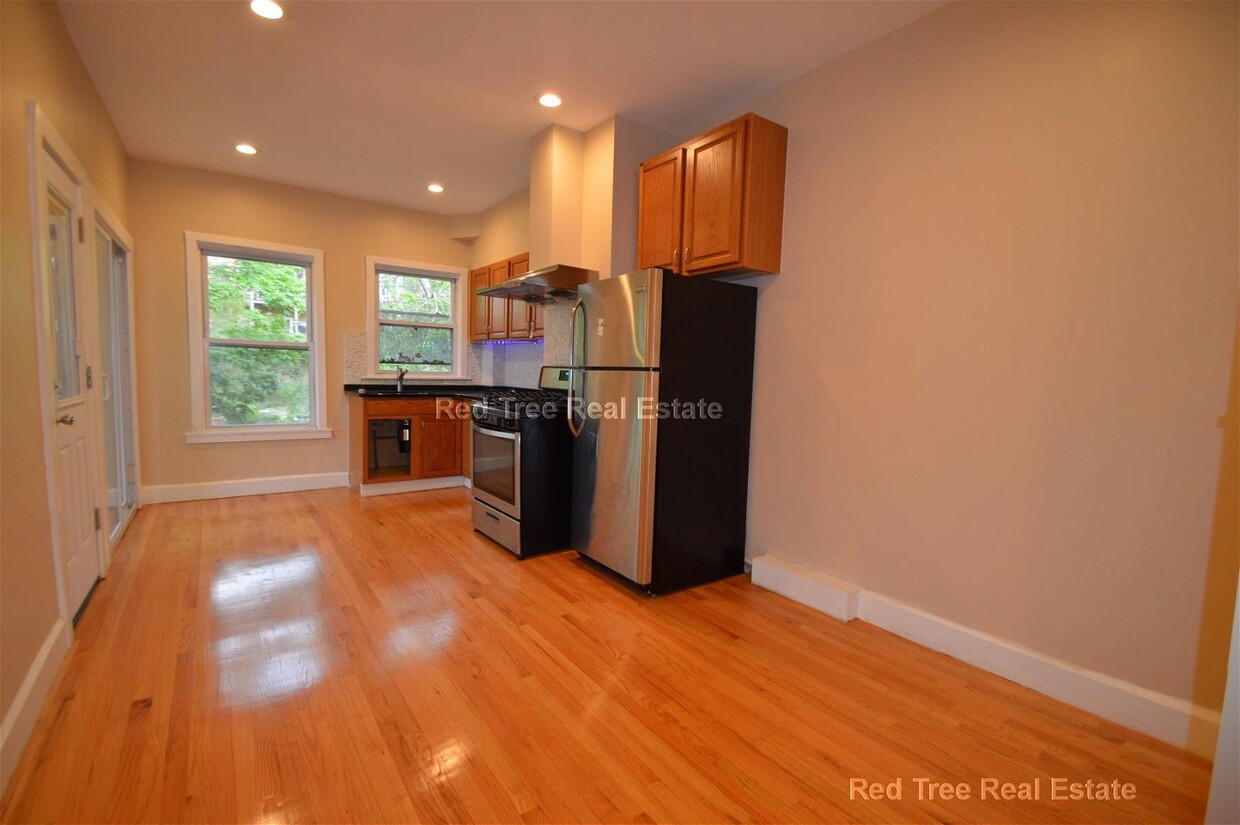 Foto principal - 66 Hyde Park Avenue Apt #66, Boston, MA 02...