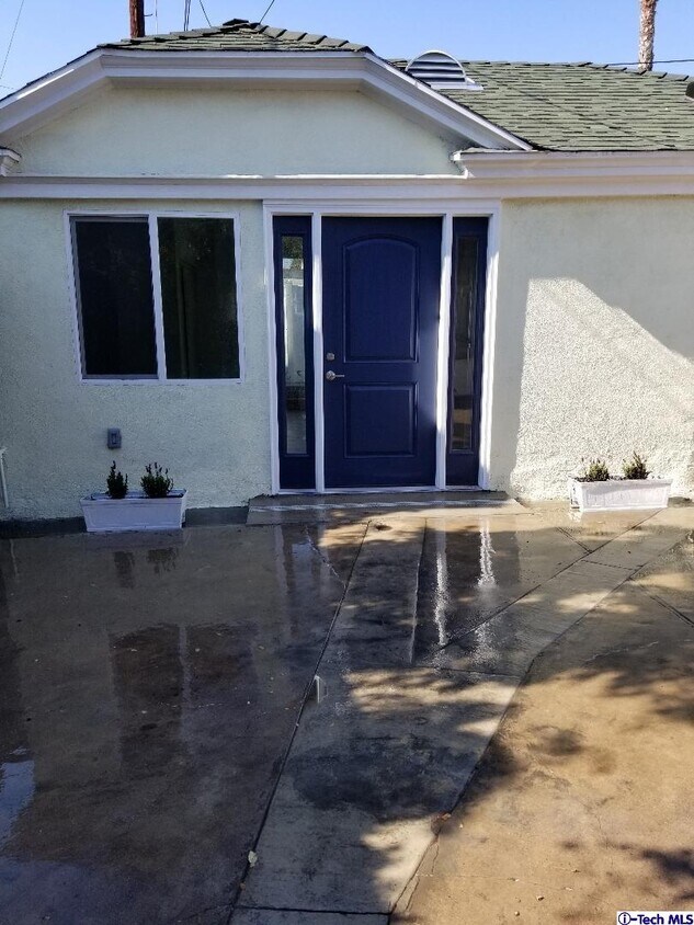 1909 N New Hampshire Ave, Los Angeles, CA 90027 House Rental in Los