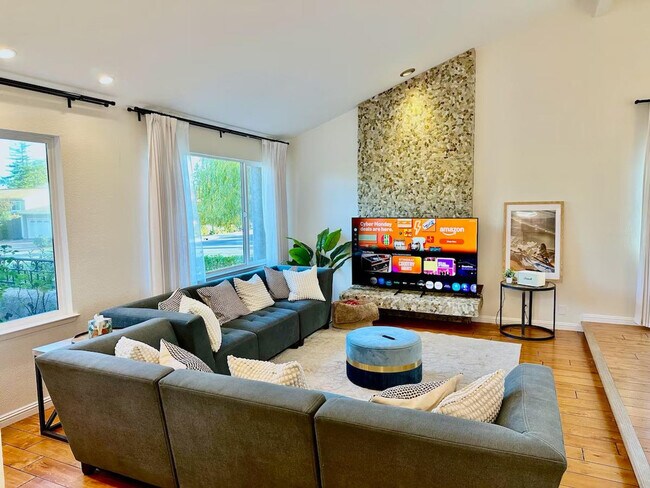 Foto del edificio - 6505 Skyfarm Dr