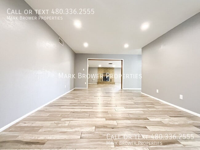 Building Photo - 103 E Palmcroft Dr