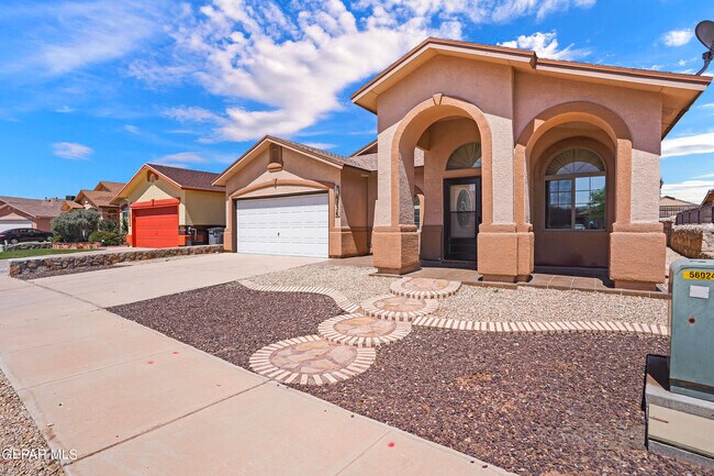 Building Photo - 3236 Sunset Point Dr