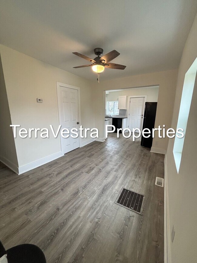 Foto del edificio - 2 Bed with a bonus room in Bridgeton!