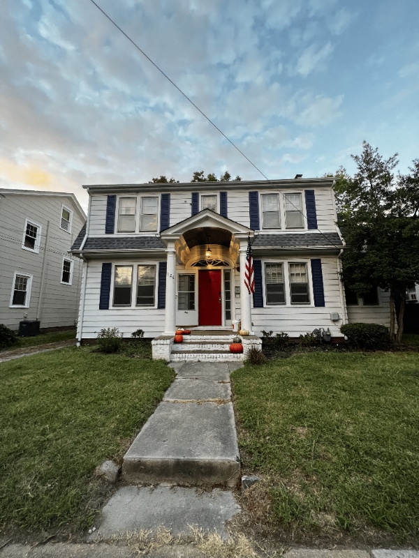 Building Photo - 126 W Randall Ave