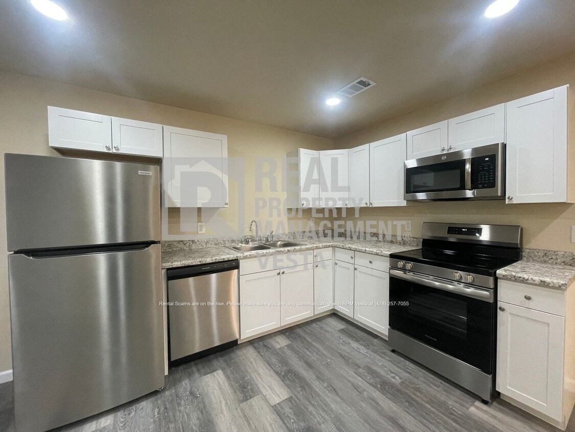 Primary Photo - 308 S Third Street-Apartment 3