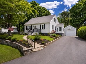 92 Hawthorn St