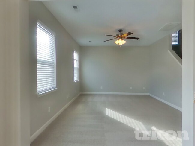 Foto del edificio - 825 Old Forester Ln