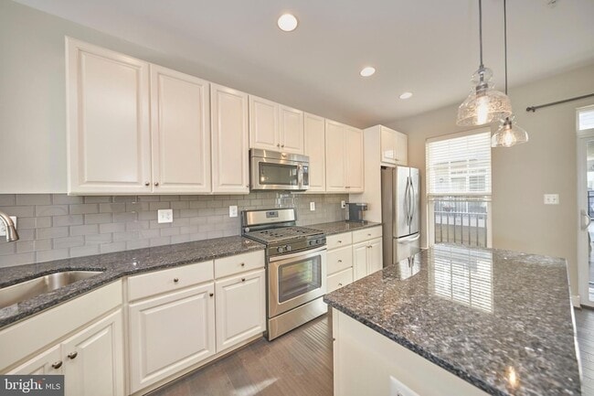 Building Photo - 256 Bluemont Branch Terrace SE