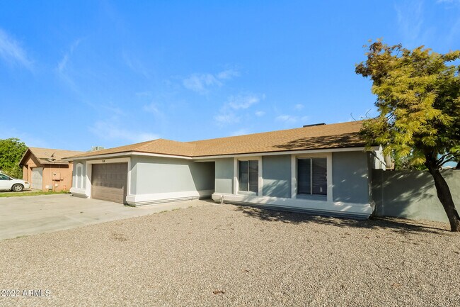 Building Photo - 7620 W Desert Cove Ave