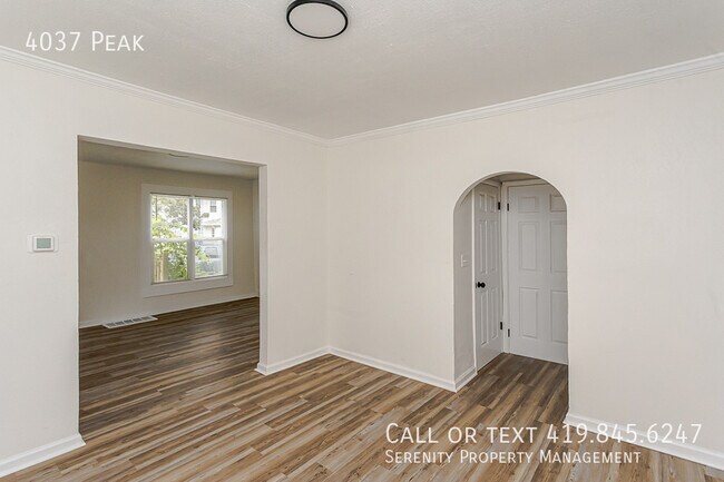Foto del edificio - 4037 Peak-