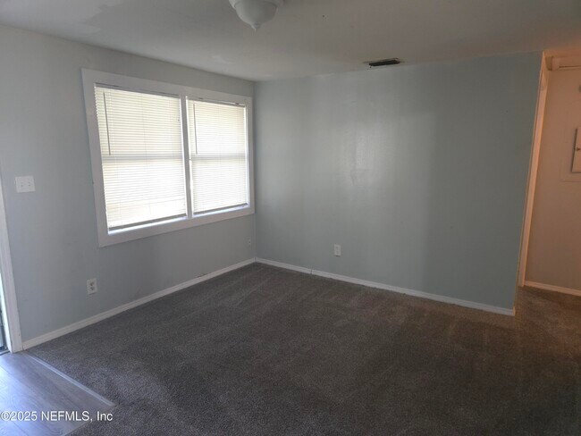 Foto del edificio - 5315 Shannon Ave