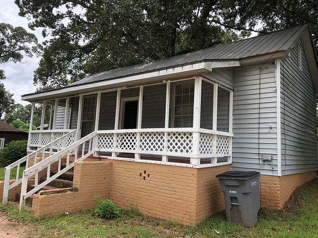 Foto del edificio - 810 Monroe St