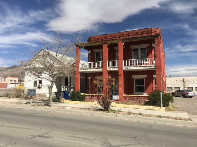 Building Photo - Two Buildings on Kansas Street