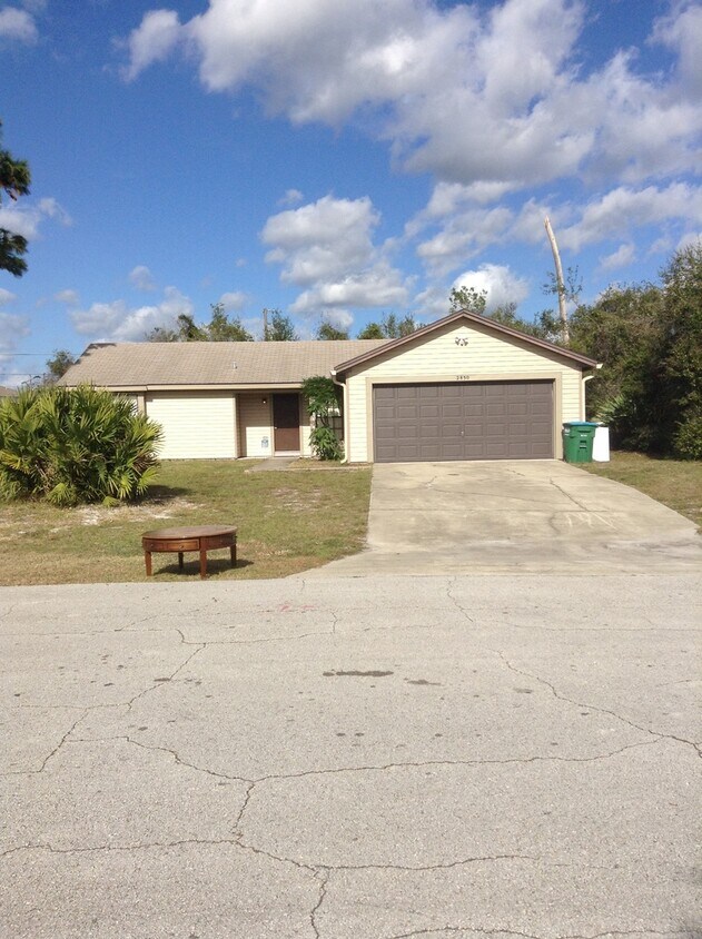 Primary Photo - 3 bedroom, 2 bath home