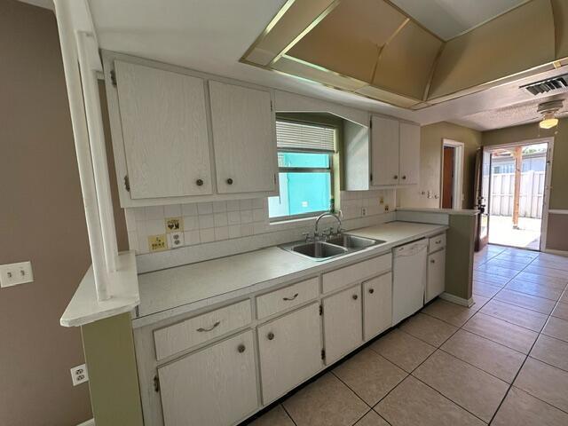 Building Photo - 1785 Ixora Dr W