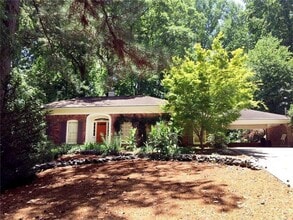 Building Photo - 4690 Huntley Dr NE