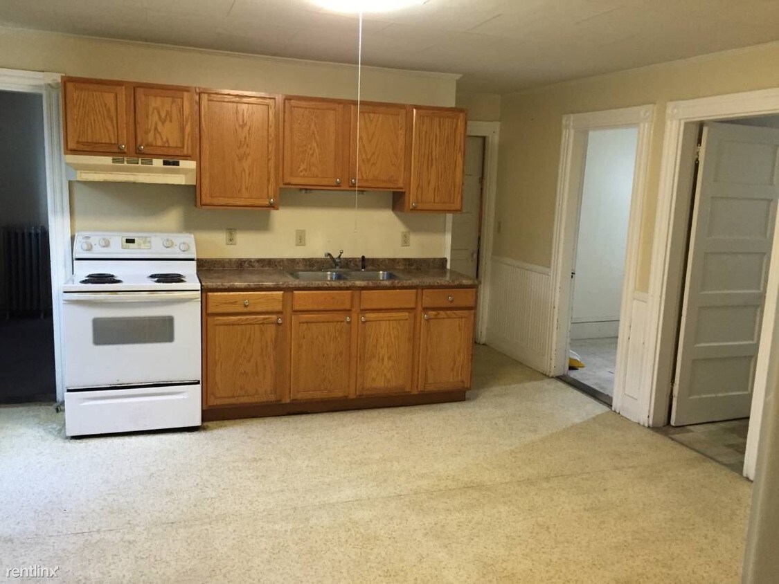 17 Cutts St, Biddeford, ME 04005 Condo for Rent in Biddeford, ME