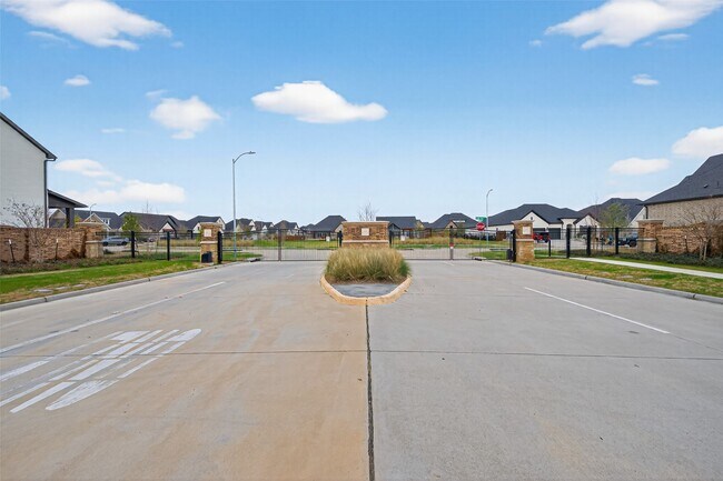 Building Photo - 14327 Vis Vw Dr