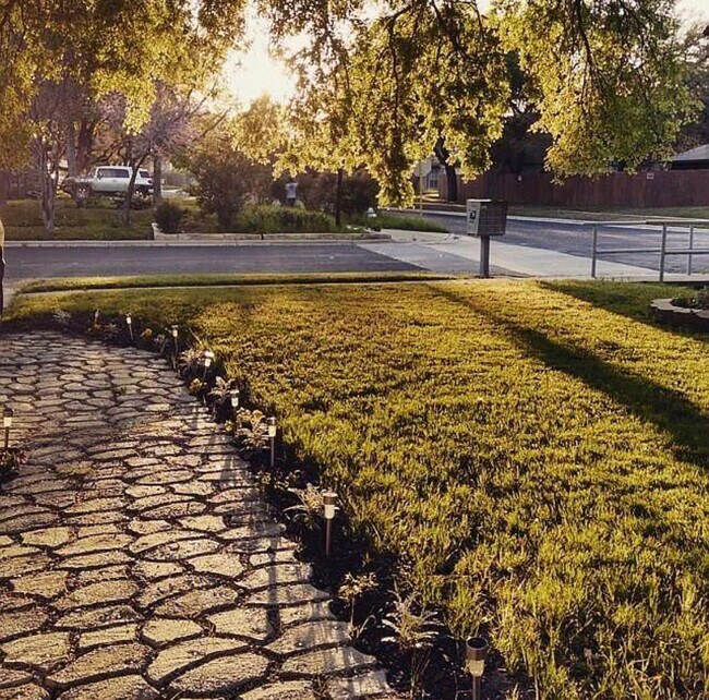 Foto del edificio - 5106 Acorn Creek Trail