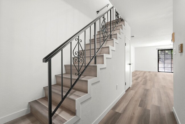 Foto del edificio - 5240 Whitsett Ave
