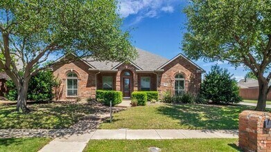 Building Photo - 2208 Barret Dr