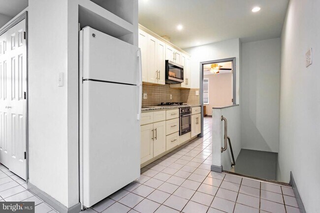 Foto del edificio - 1327 Snyder Ave