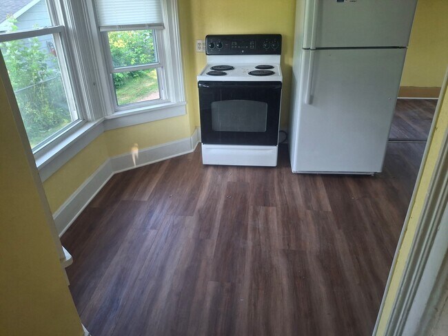 Foto del edificio - 208 N Cleveland St