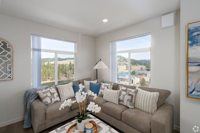 Interior Photo - Arborview on the River