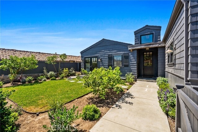 Building Photo - 531 De Anza Dr