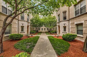 Building Photo - 1448 W Thorndale Ave