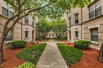 Building Photo - 1448 W Thorndale Ave