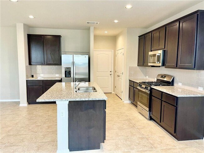 Building Photo - 119 Living Reef Dr