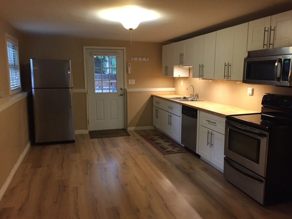 Primary Photo - Walk-Out Basement 2 Bed in Golden – All Ut...