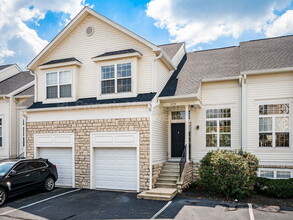 Building Photo - 8199 Deering Oaks Dr