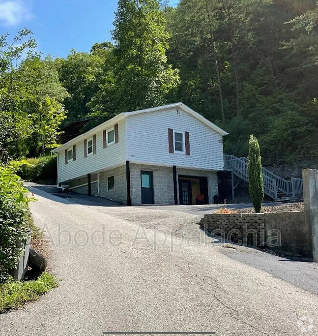 Building Photo - 126 Melvina Dr