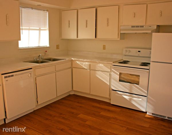 Foto del edificio - 2300 Taft Cir