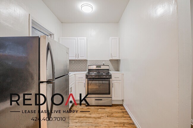 Building Photo - 836 Sanborn Ave