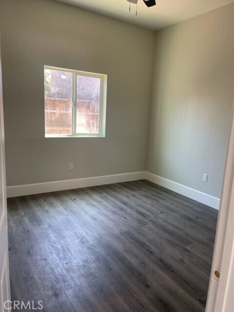 Foto del edificio - 2939 N Lugo Ave