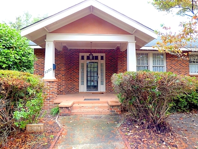 Primary Photo - 1302 Confederate Avenue, Columbia SC 29201...