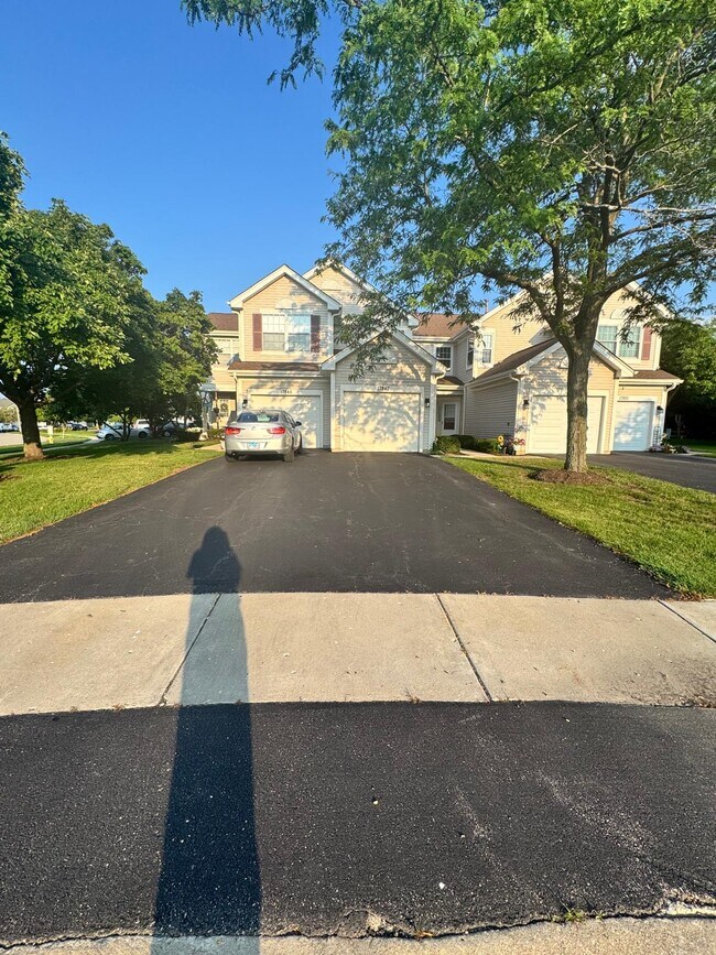 Foto del edificio - 17847 W Salisbury Dr