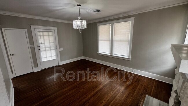 Building Photo - 1288 Castalia St
